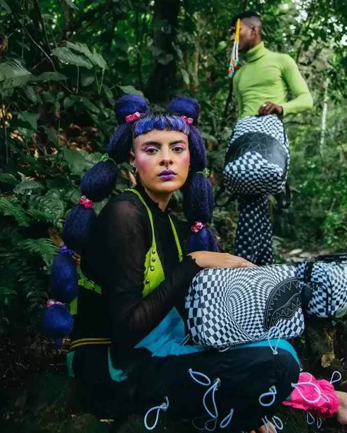 ARTICOLI DA TOELETTATURA A QUADRI TRIPPY, ANCHE BORSA PER I SOLDI ARTICOLI DA TOELETTATURA A QUADRI TRIPPY, ANCHE BORSA PER I SOLDI