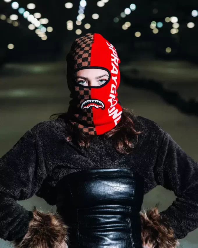 DIVIDERE CREA MASCHERA DA PASSEGGIO DIVIDERE CREA MASCHERA DA PASSEGGIO