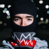 MASCHERA DA PASSEGGIO CUCITA E CHIUSA MASCHERA DA PASSEGGIO CUCITA E CHIUSA