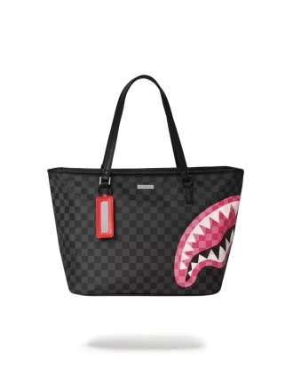 SQUALI IN BORSA DI CARAMELLE